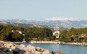 Apartments Suha Punta - Crnic